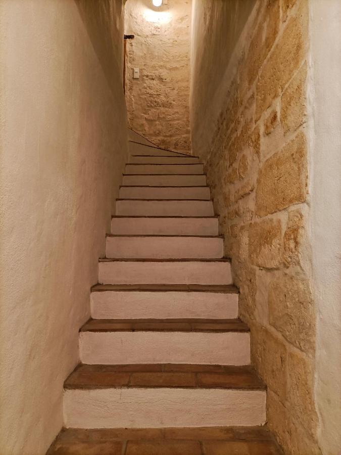 Maison Atypique Coeur De Village Historique Villeneuve-les-Avignon Ngoại thất bức ảnh